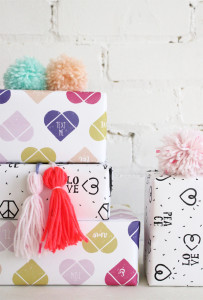 valentines-day-wrapping-paper-free-download