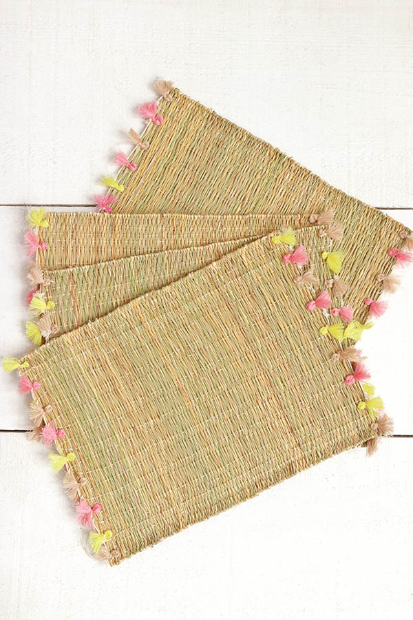 Placemats With Pompoms, Wicker – Set
