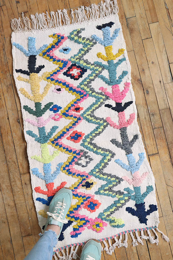 petit tapis marocains colorés, Baba Souk, Montréal