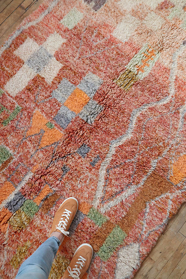 tapis marocains colorés en laine de chez Baba Souk à Montréal