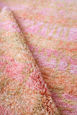 tapis marocains en laine rose de la boutique Baba Souk