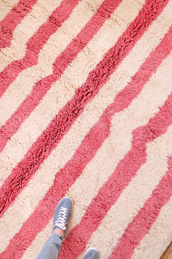 tapis marocains lignes roses