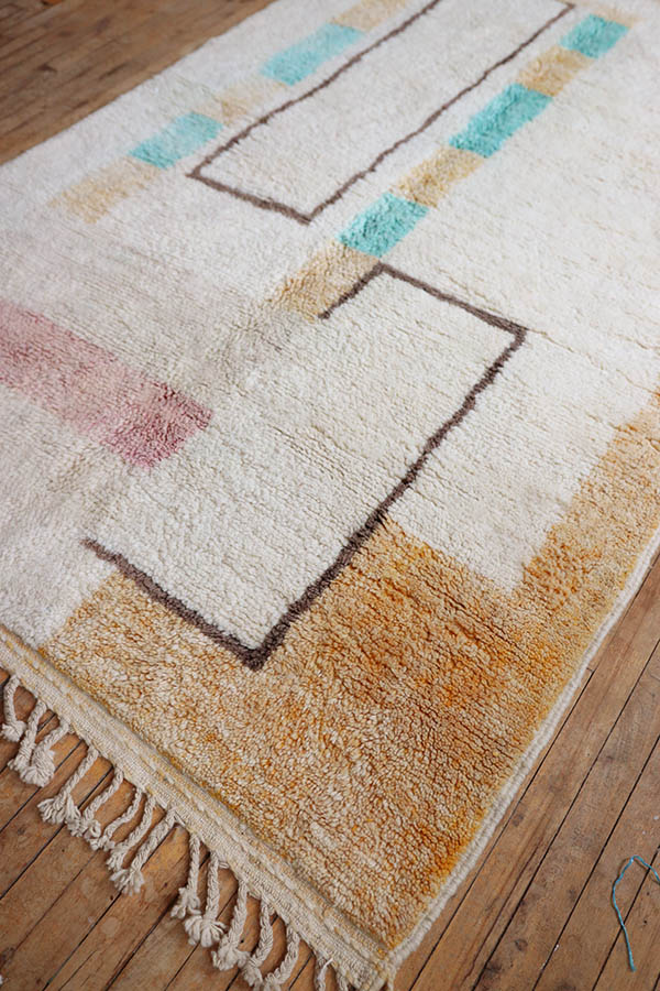 Morccan rugs, modern Designs, wool Azilal, Baba Souk